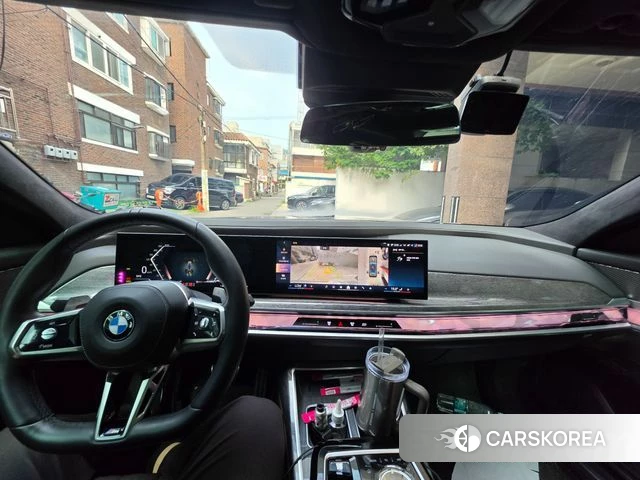 BMW 7 Series (G70) 2023 Цвет галактики из Кореи, фото 4