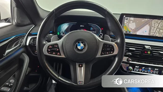 BMW 5 Series (G30) 2021 Белый из Кореи, фото 4