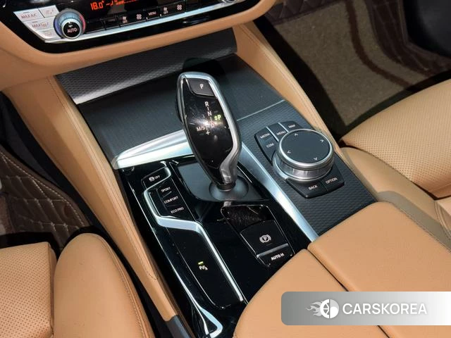 BMW 5 series (imported) 2022 Темно-серый из Китая, фото 4