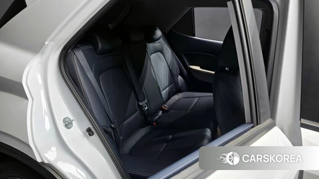 Hyundai Venue 2023 Белый из Кореи, фото 4