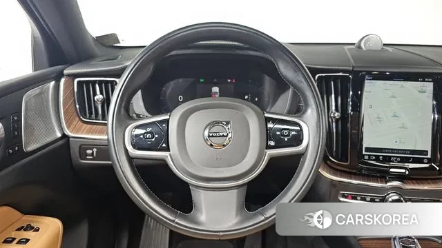 Volvo XC60 second Generation 2021 Черный из Кореи, фото 4