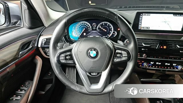BMW 5 Series (G30) 2018 Серый из Кореи, фото 4