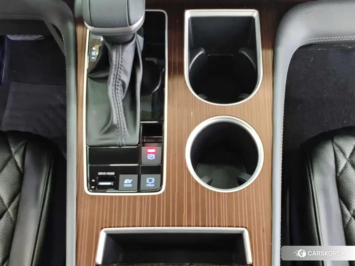 Toyota Sienna 2022 Silver/gray из Китая, фото 4