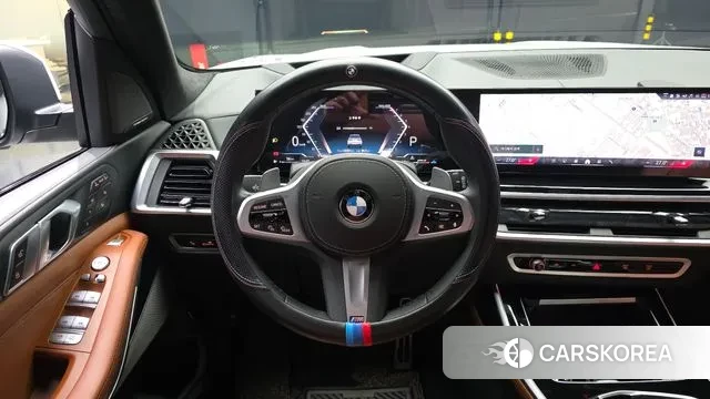 BMW X7 (G07) 2023 Белый из Кореи, фото 4