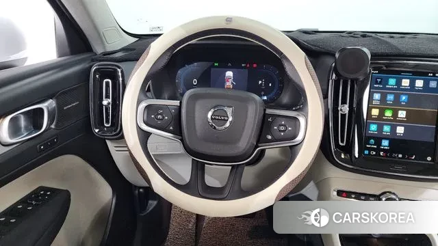 Volvo XC40 2025 Белый из Кореи, фото 4