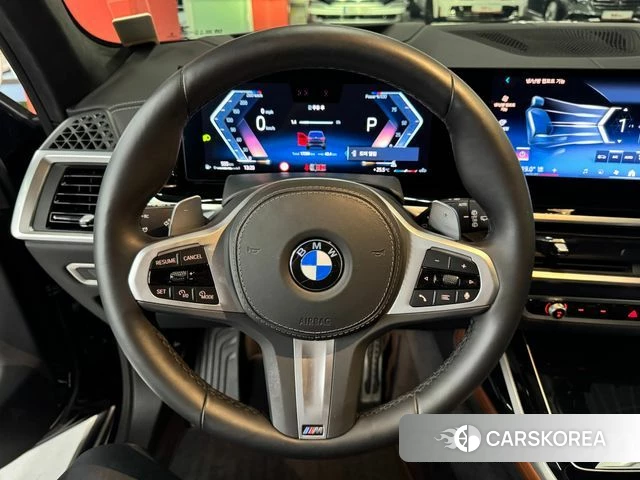 BMW X7 (G07) 2024 Черный из Кореи, фото 4