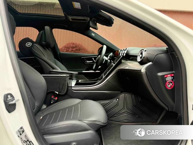 Mercedes-Benz C-class PHEV 2024 Белый из Китая, фото 4