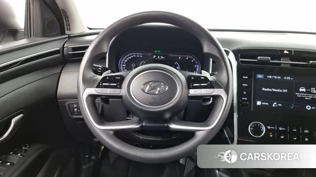 Hyundai Tucson (NX4) 2023 Серебристо-серый из Кореи, фото 4