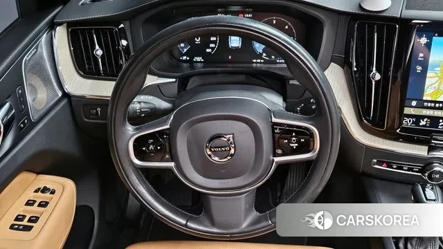 Volvo XC60 second Generation 2018 Серебряный из Кореи, фото 4