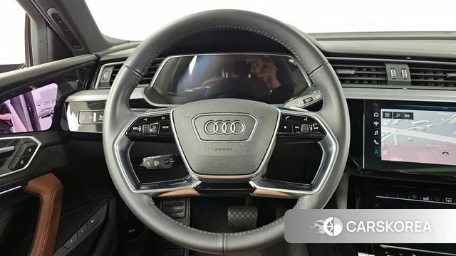 Audi e-Tron 2020 Черный из Кореи, фото 4