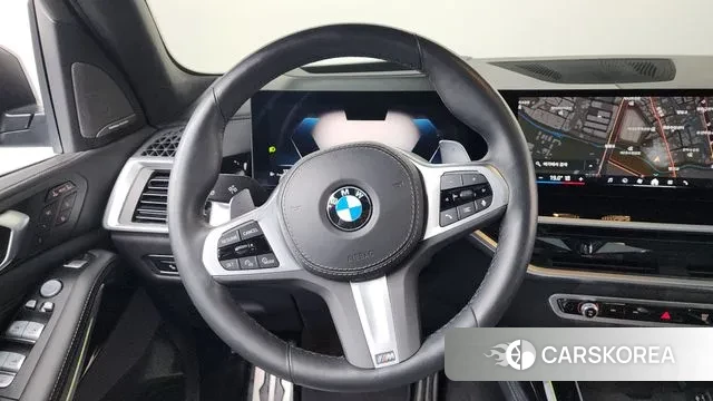 BMW X7 (G07) 2023 Черный из Кореи, фото 4