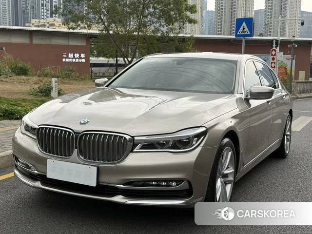 BMW 7 series 2018 Серебристо-серый из Китая, фото 4