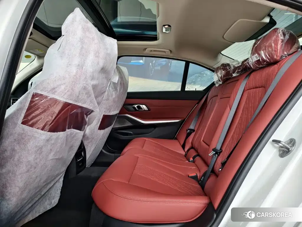 BMW i3 2026 Белый из Китая, фото 4