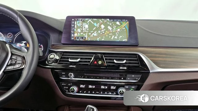 BMW 5 Series (G30) 2018 Белый из Кореи, фото 4