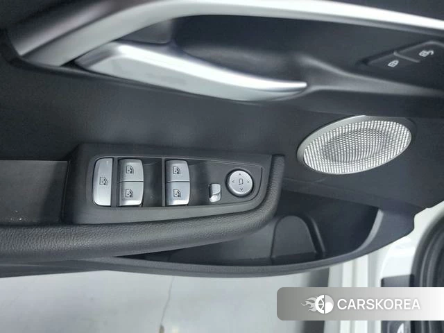 BMW 1 series 2023 Белый из Китая, фото 4