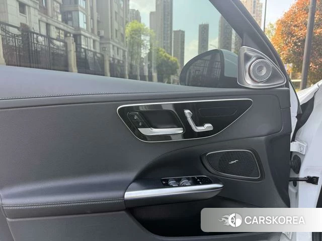 Mercedes-Benz Class C 2022 Белый из Китая, фото 4