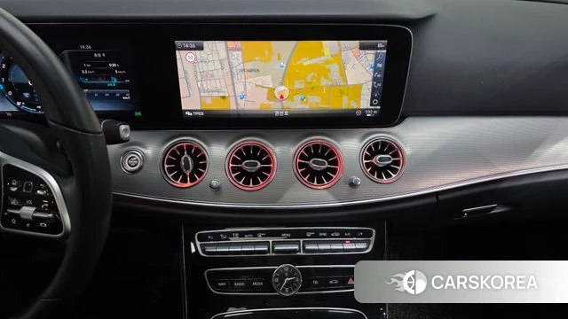 Mercedes-Benz E-Class W213 2018 Белый из Кореи, фото 4