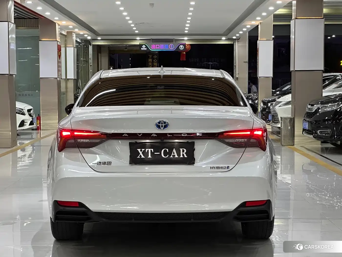 Toyota Avalon 2023 Белый из Китая, фото 4