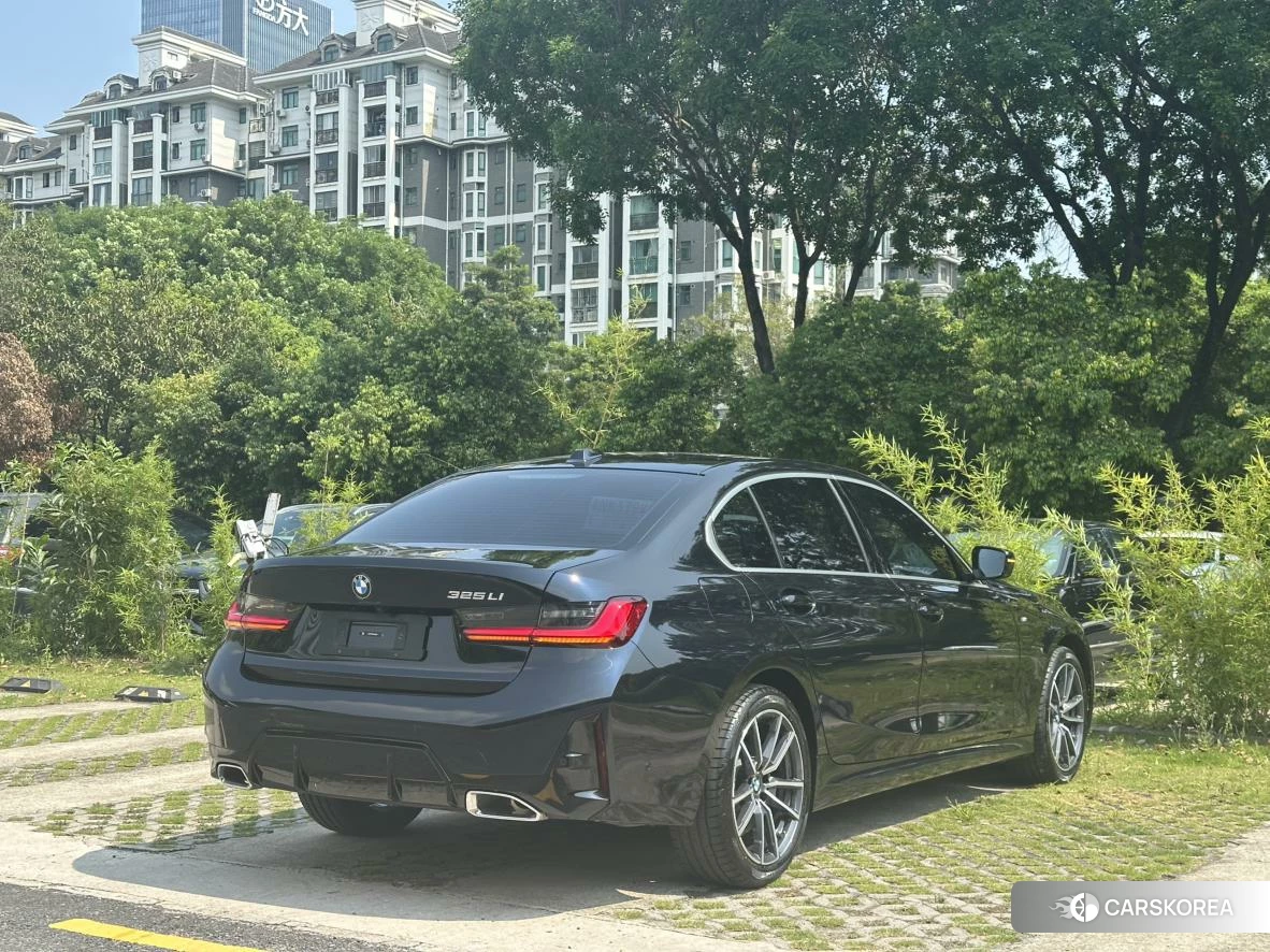 BMW 3 series 2024 Черный из Китая, фото 4