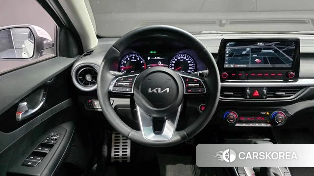 Kia The New K3 2nd generation 2023 Белый из Кореи, фото 4