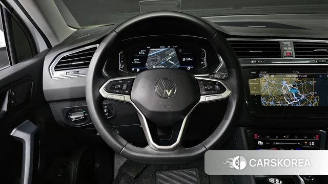 Volkswagen Tiguan second Generation 2022 Белый из Кореи, фото 4
