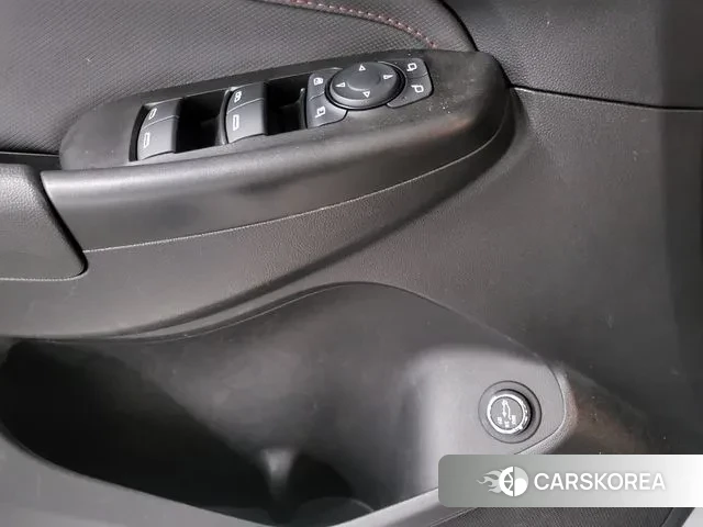 Chevrolet (GM Daewoo) Trailblazer 2022 Белый двухцветный из Кореи, фото 4