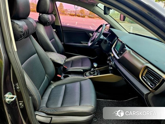 Kia Stonic 2018 Серый из Кореи, фото 4