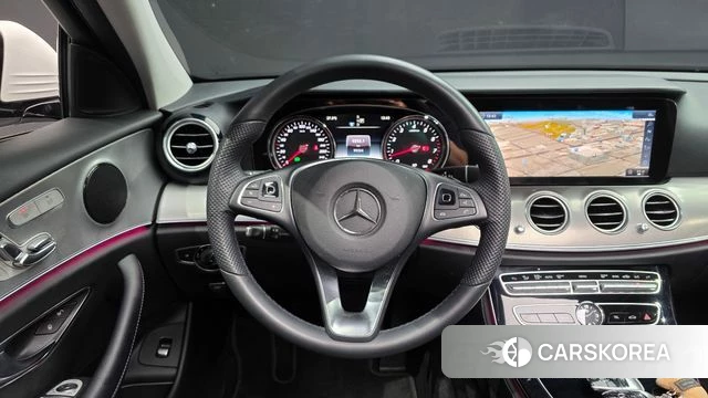 Mercedes-Benz E-Class W213 2018 Белый из Кореи, фото 4