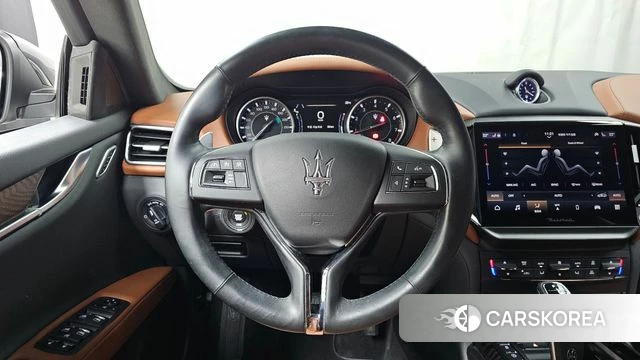 Maserati Ghibli 2022 Черный из Кореи, фото 4