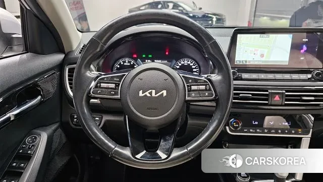 Kia Seltos 2022 Белый из Кореи, фото 4