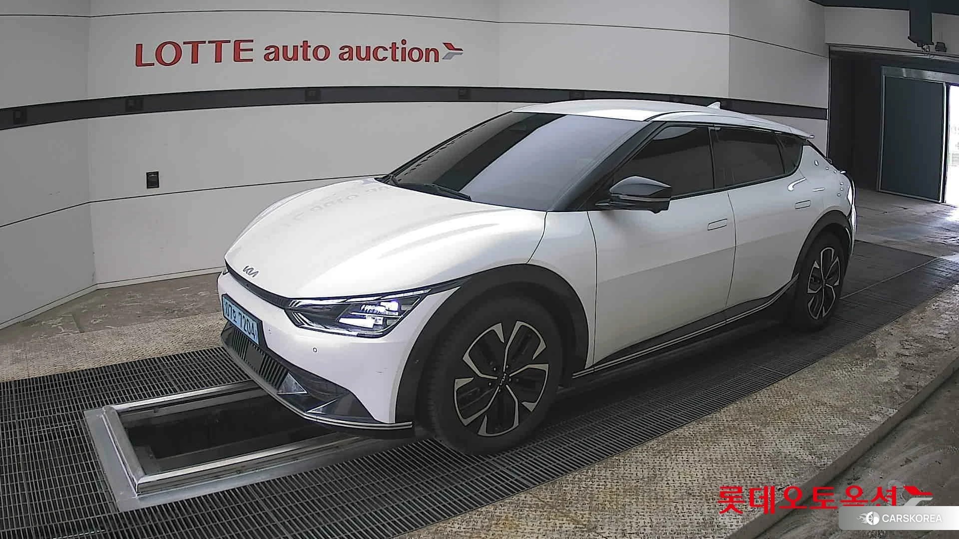 Kia EV6 2022 Snow White Pearl из Кореи, фото 4