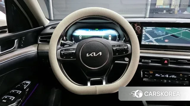 Kia K5 3rd generation 2023 Белый из Кореи, фото 4