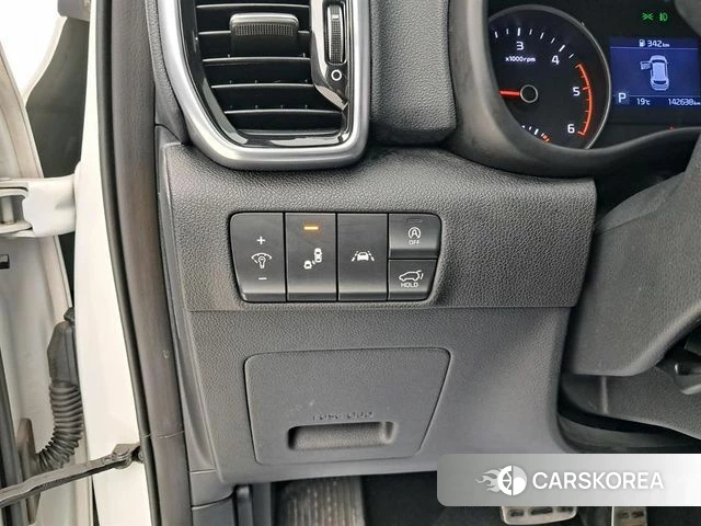 Kia Sportage The Bold 2018 Белый из Кореи, фото 4