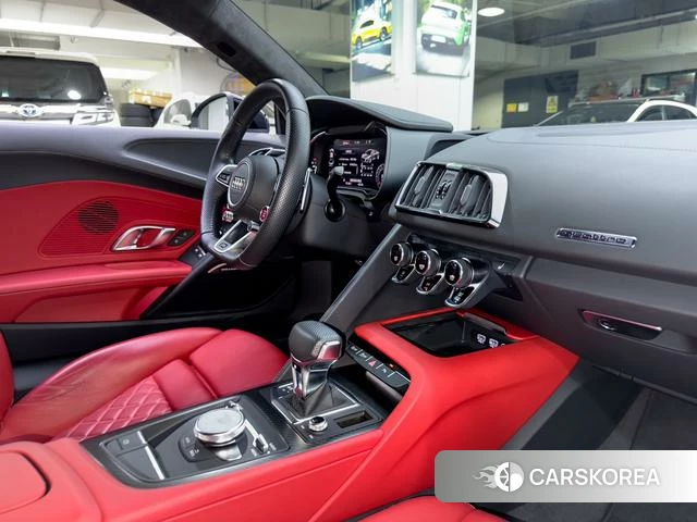 Audi R8 2022 Темно-серый из Китая, фото 4
