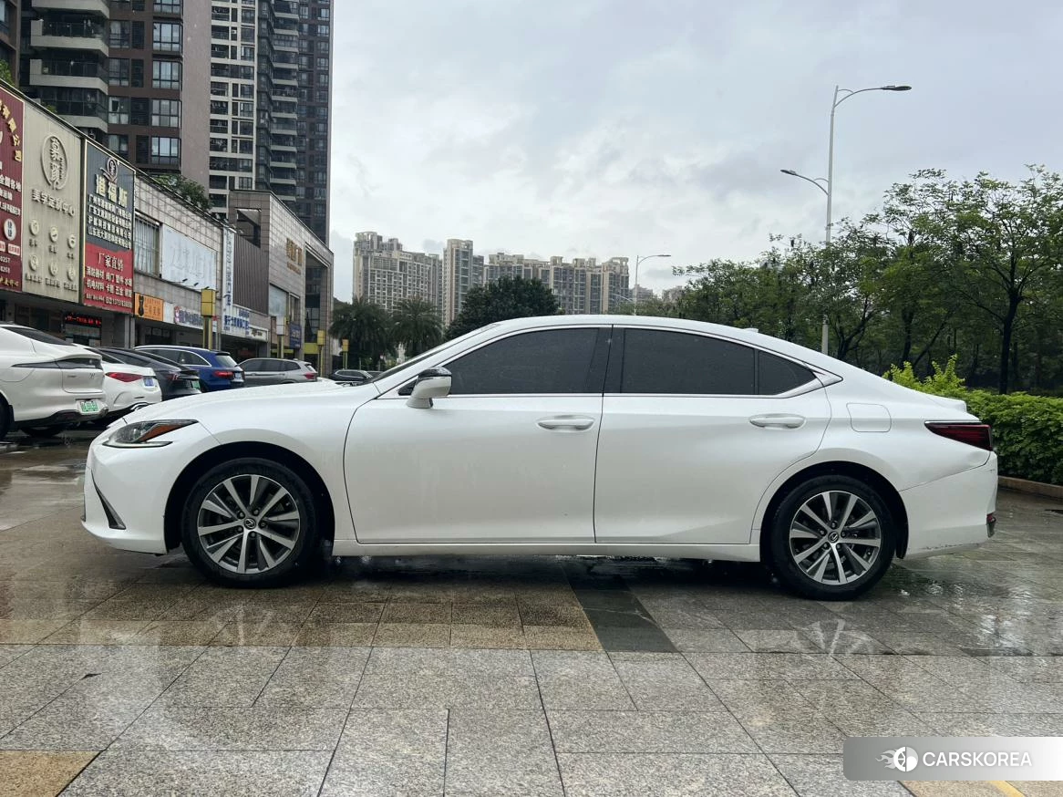 Lexus ES 2019 Белый из Китая, фото 4