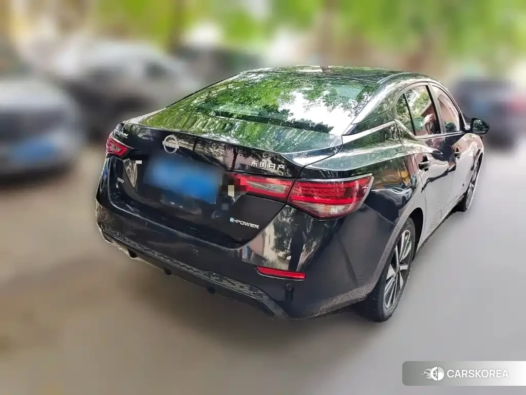 Nissan Sylphy 2024 Черный из Китая, фото 4