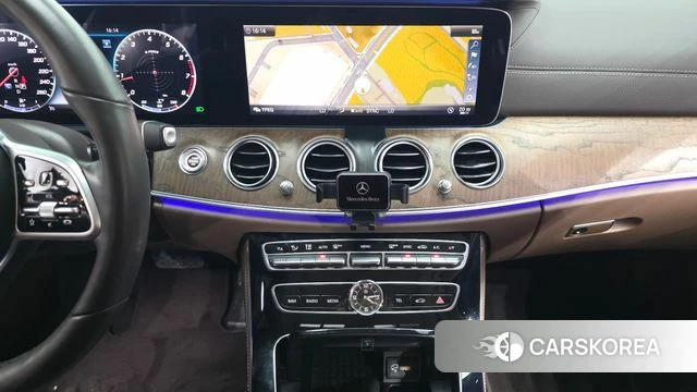 Mercedes-Benz E-Class W213 2018 Белый из Кореи, фото 4