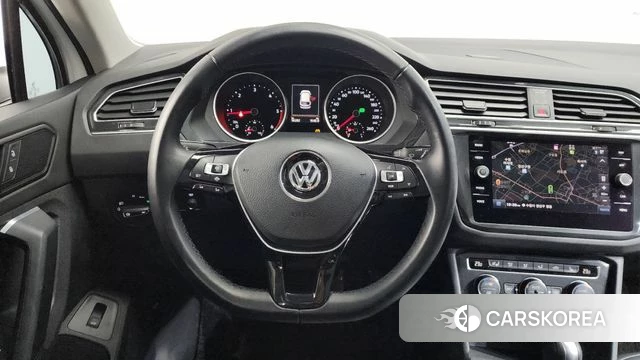 Volkswagen Tiguan second Generation 2019 Белый из Кореи, фото 4