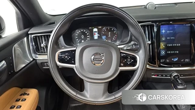 Volvo V60 Cross-Country 2nd Generation 2020 Черный из Кореи, фото 4