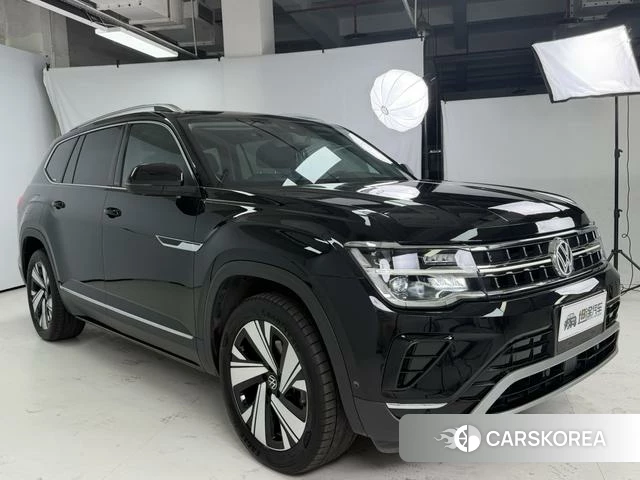 Volkswagen Tourang 2024 Черный из Китая, фото 4