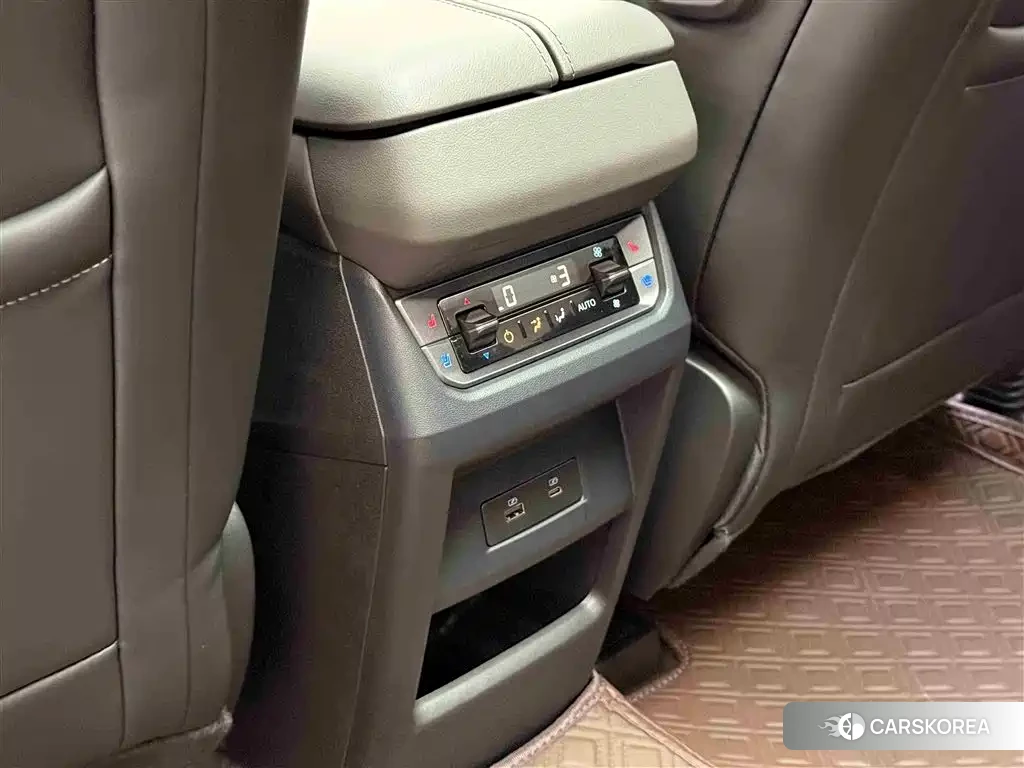Ford Sharp World 2025 Черный из Китая, фото 4