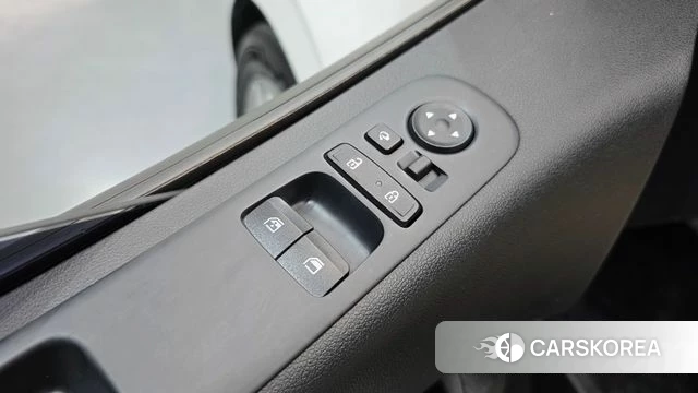 Hyundai Staria 2022 Белый из Кореи, фото 4