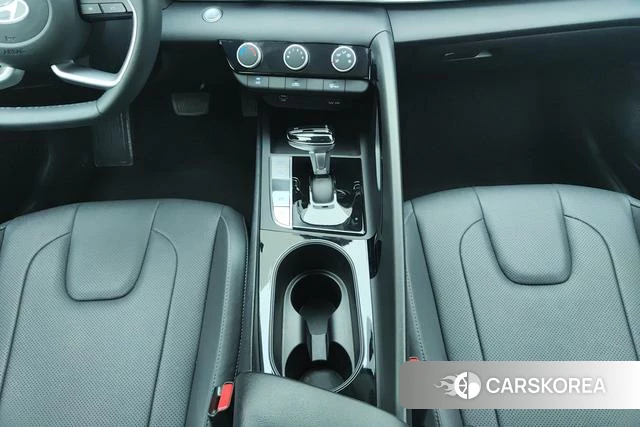 Hyundai Elantra 2024 Темно-серый из Китая, фото 4