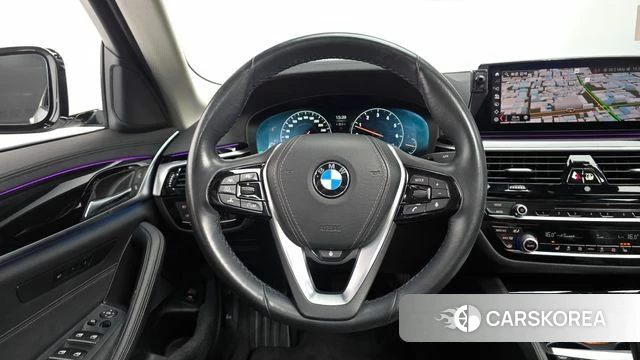BMW 5 Series (G30) 2019 Белый из Кореи, фото 4