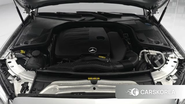 Mercedes-Benz C-Class W205 2019 Серебряный из Кореи, фото 4