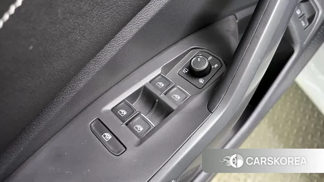 Volkswagen 7th Generation of Jetta 2023 Белый из Кореи, фото 4