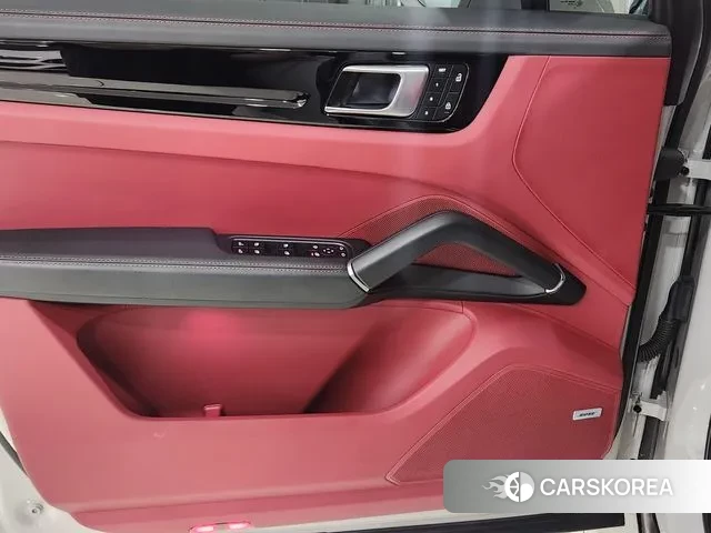 Porsche Cayenne (PO536) 2023 Серебристо-серый из Кореи, фото 4