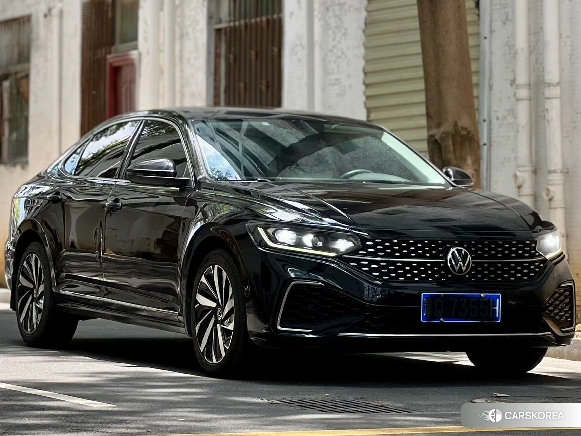 Volkswagen Passat 2023 Черный из Китая, фото 4