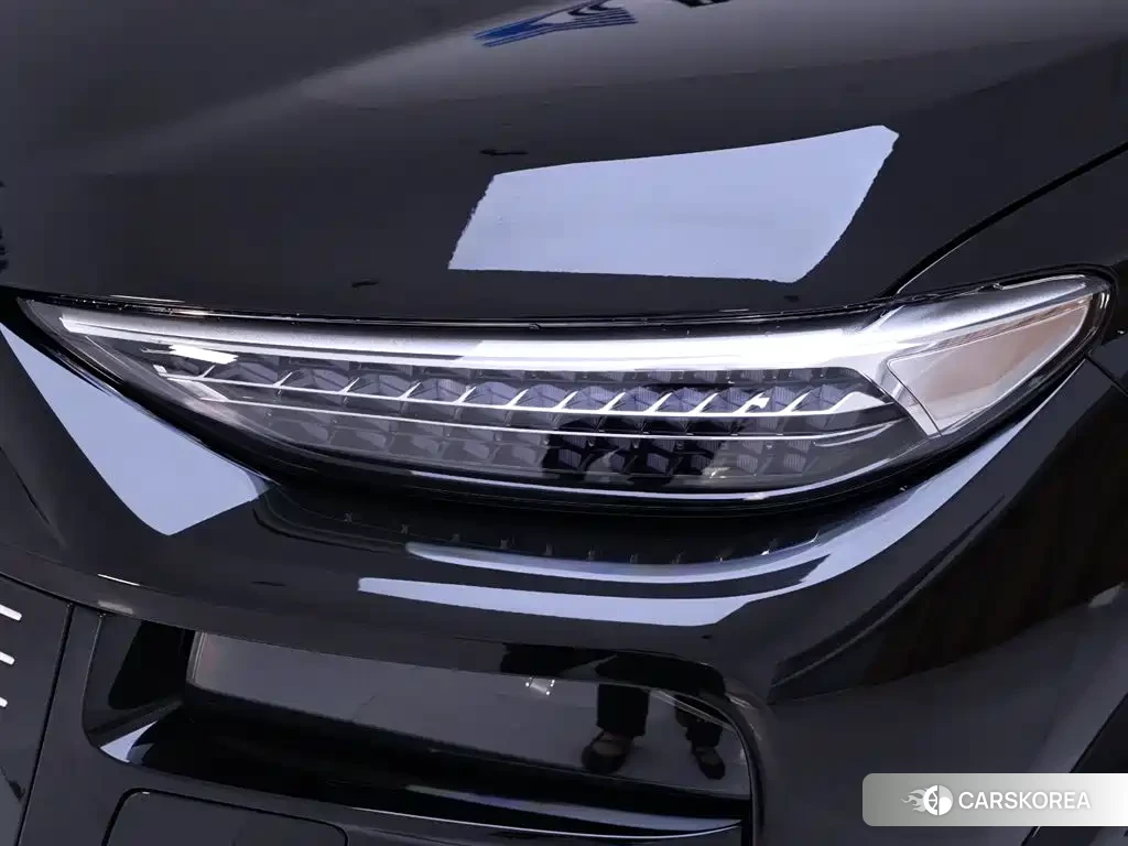 Audi Q6L 2025 Черный из Китая, фото 4