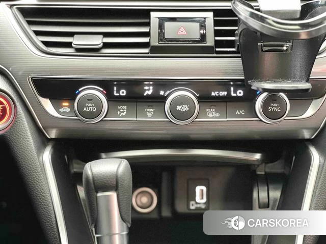 Honda Accord 2023 Белый из Китая, фото 4